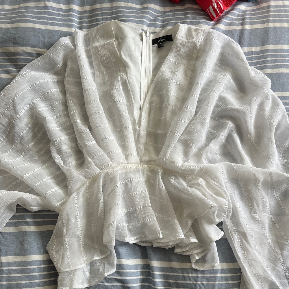 Lulu’s cropped blouse